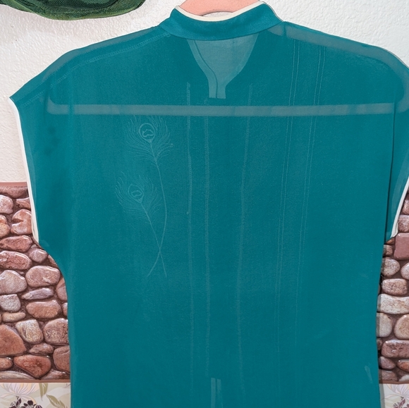 Woman's sleeveless blouse Asian style Semi Sheer - Picture 4 of 4